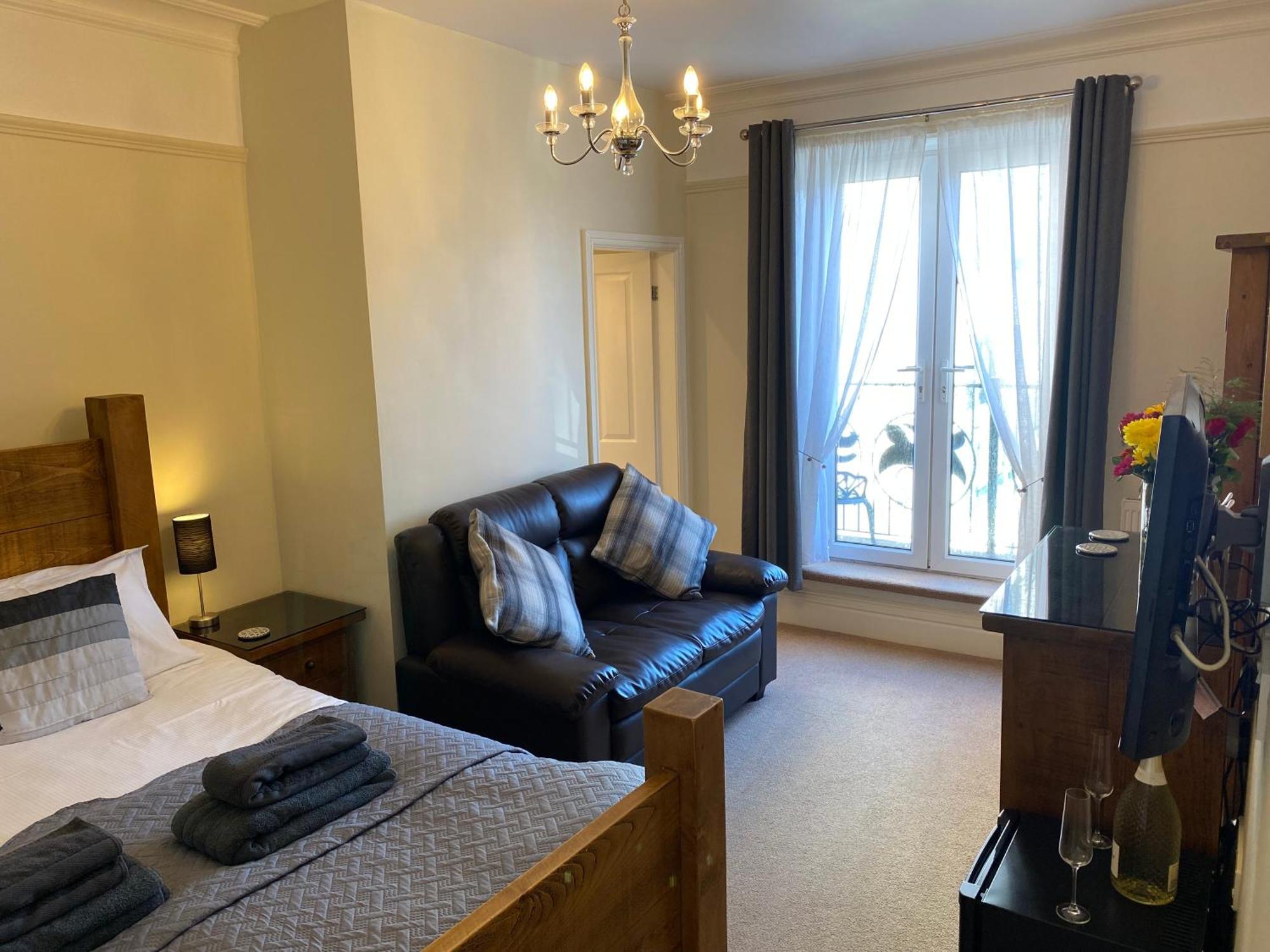 The Whalebone Arch Hotel Whitby Eksteriør billede