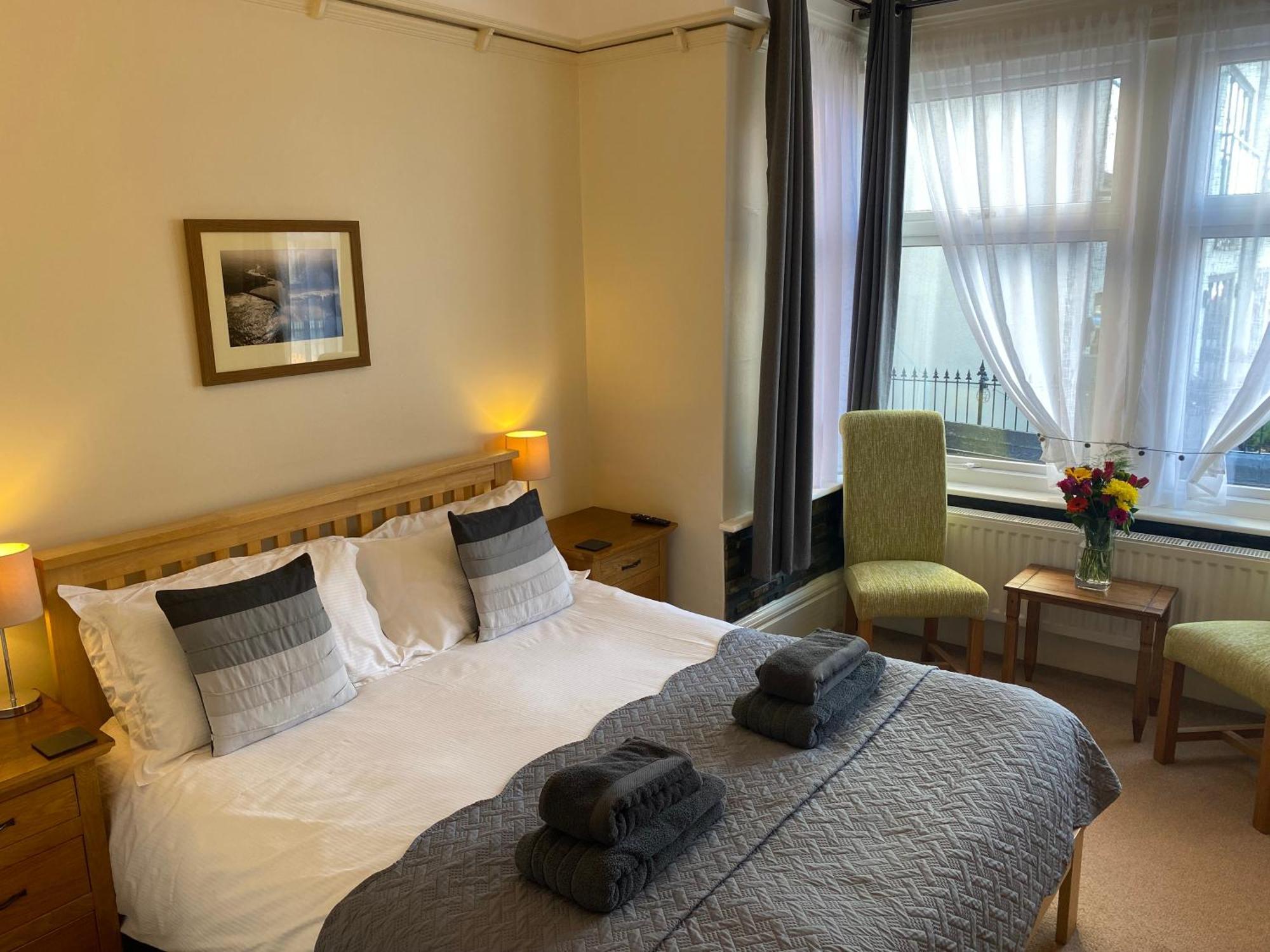 The Whalebone Arch Hotel Whitby Eksteriør billede