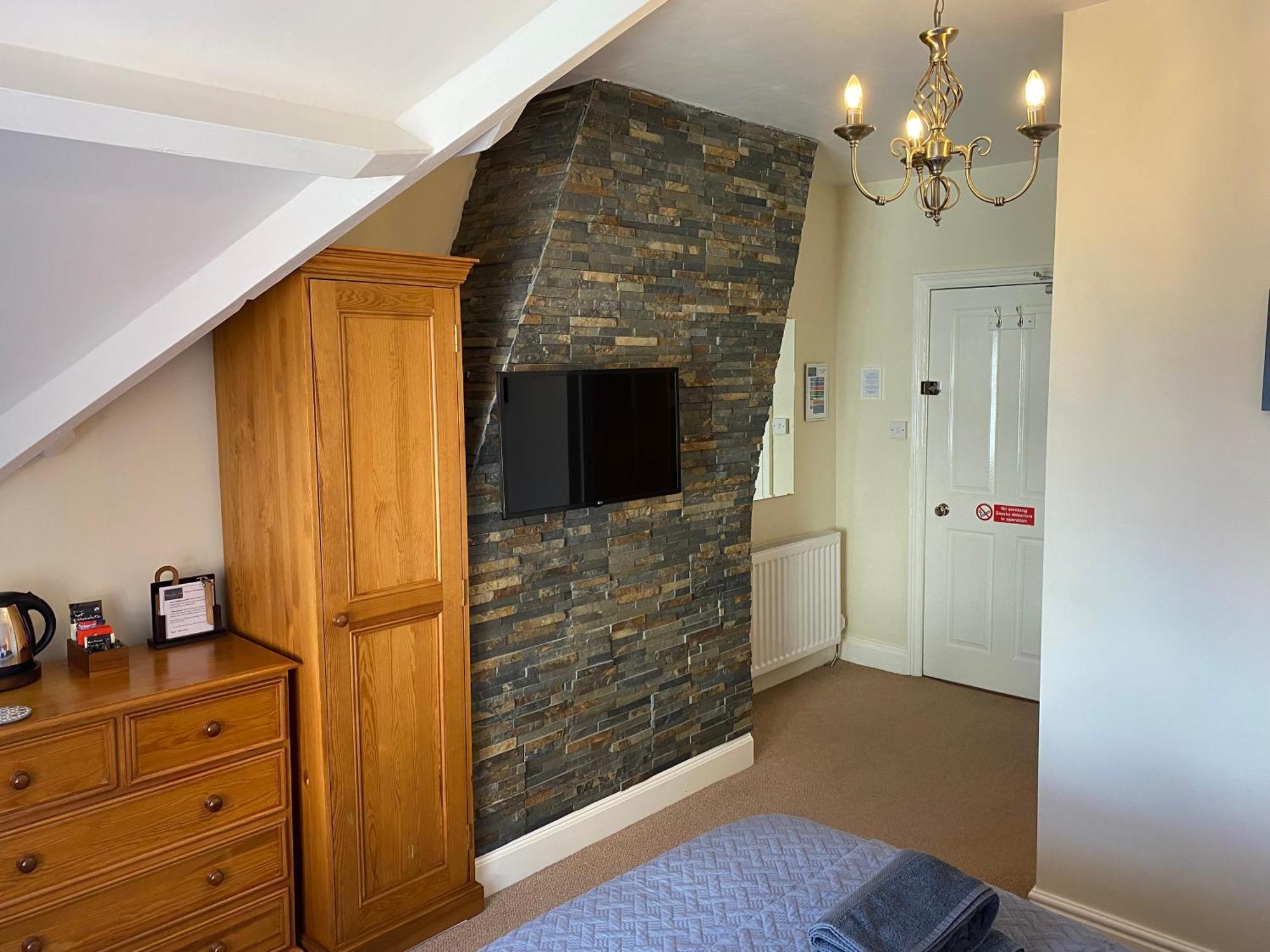 The Whalebone Arch Hotel Whitby Eksteriør billede