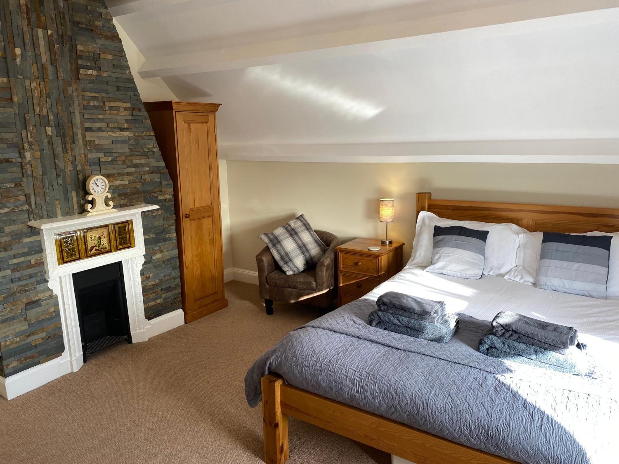 The Whalebone Arch Hotel Whitby Eksteriør billede