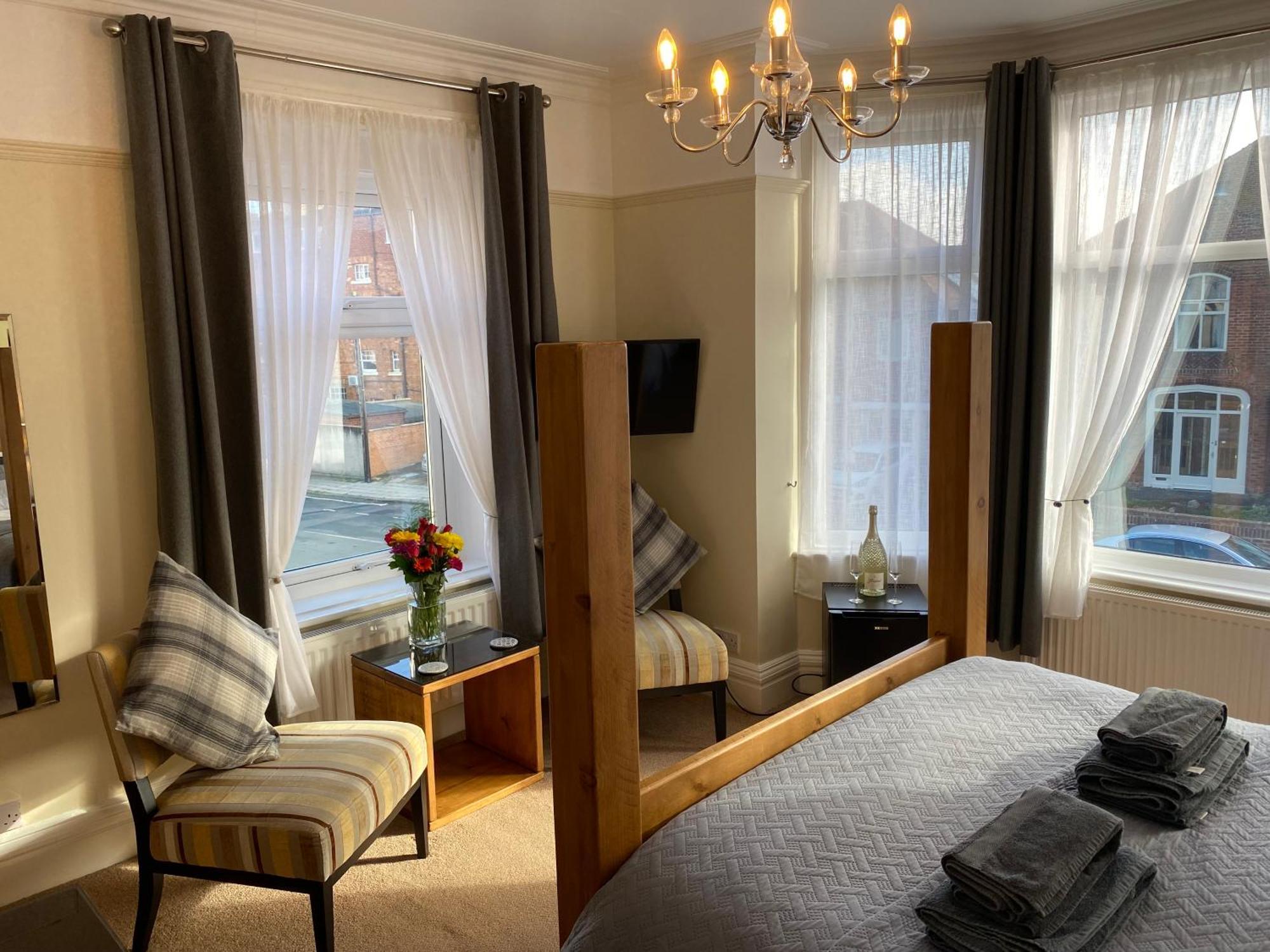 The Whalebone Arch Hotel Whitby Eksteriør billede