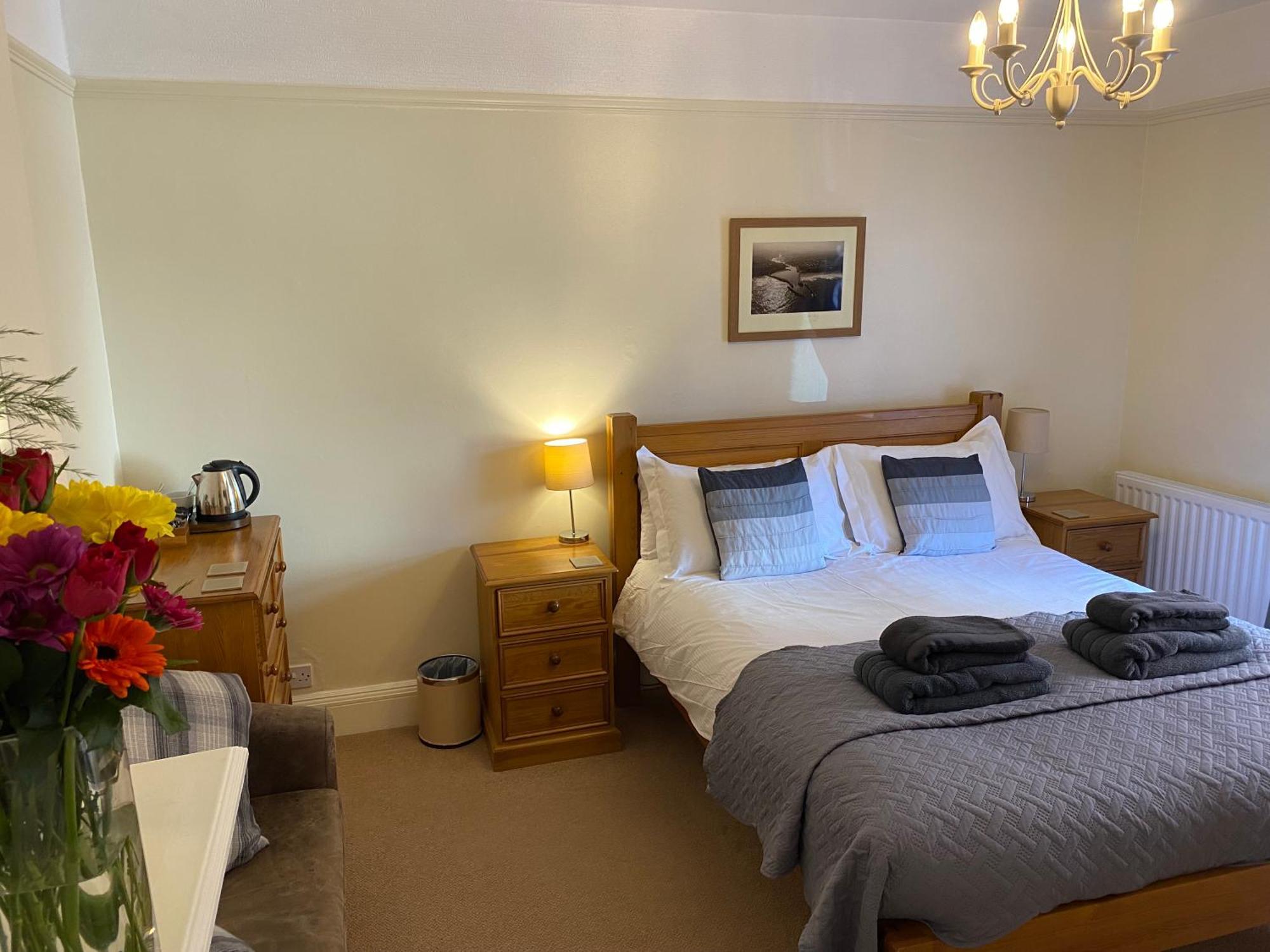 The Whalebone Arch Hotel Whitby Eksteriør billede