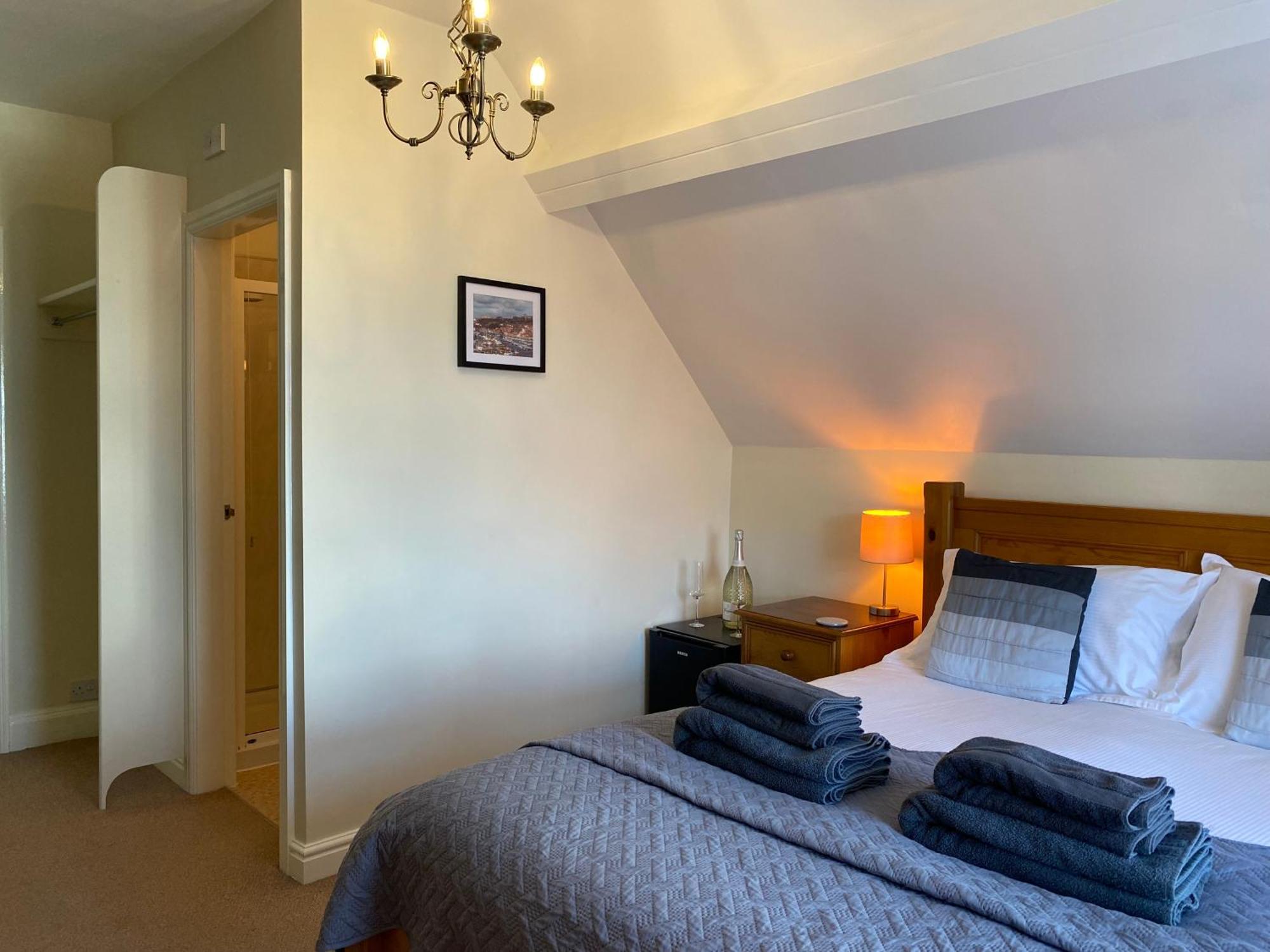 The Whalebone Arch Hotel Whitby Eksteriør billede