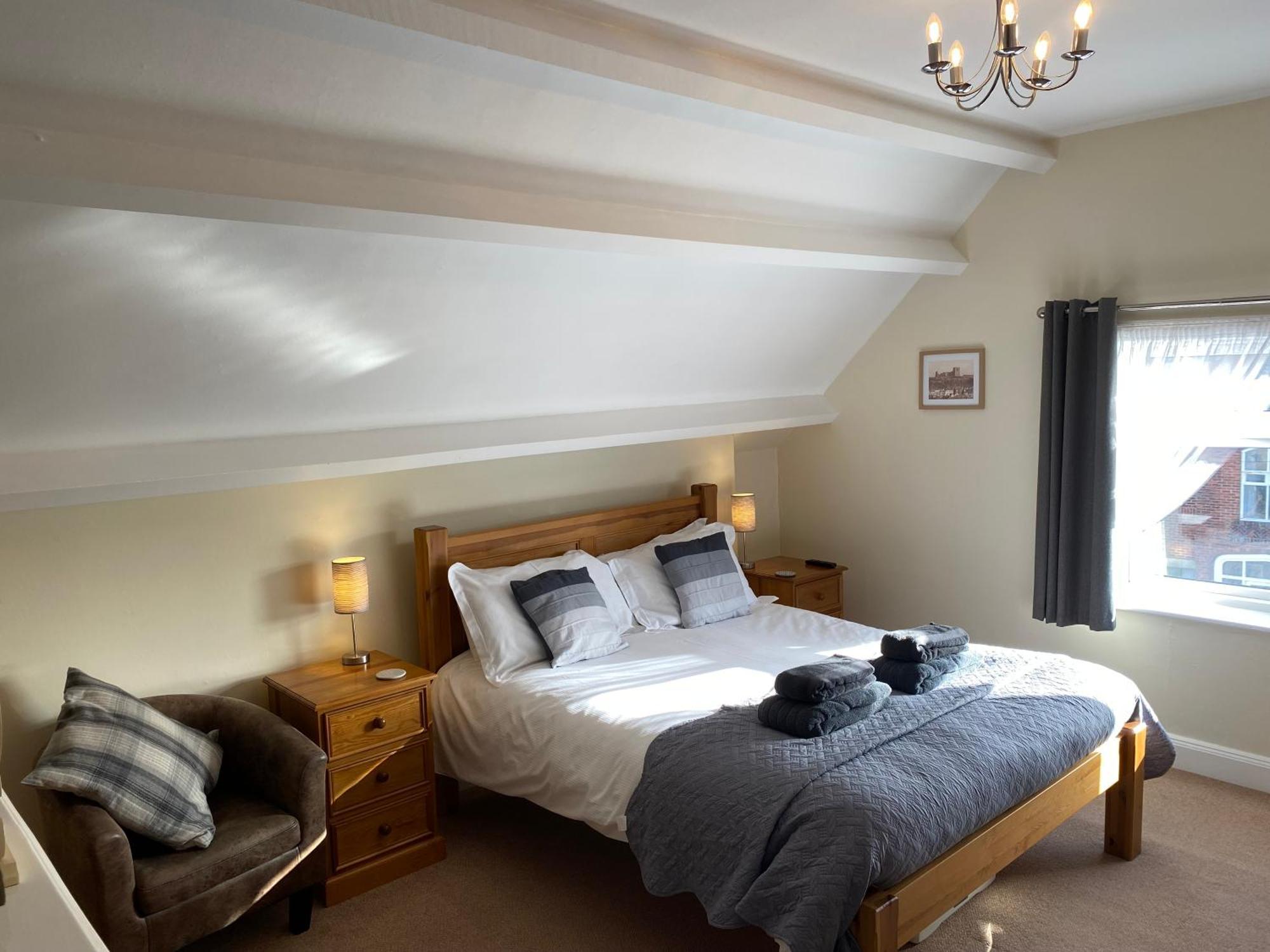 The Whalebone Arch Hotel Whitby Eksteriør billede